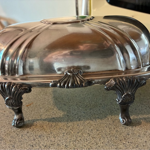 Elegant Silver Butter Dish with Lid - Picture 1 of 11